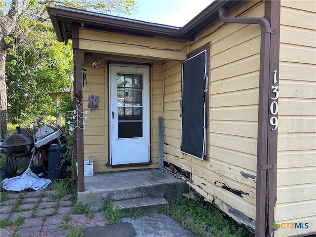 view of entrance to property