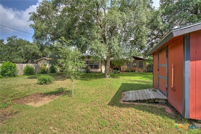 808 E Randall St, Beeville, TX 78102 - view of yard with a storage shed