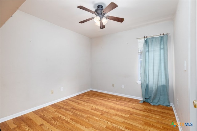 unfurnished room featuring wood-type flooring and ceiling fan