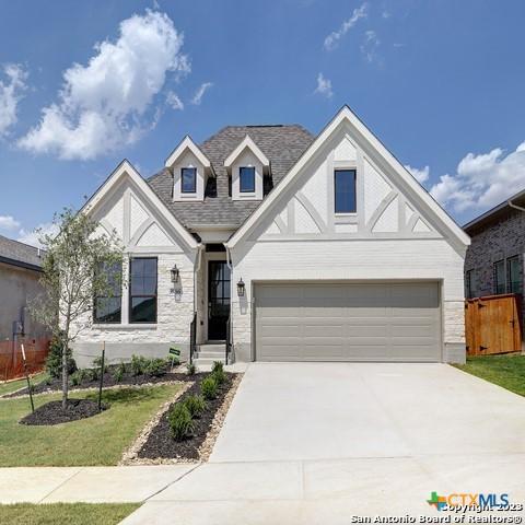 636 Vireos St, New Braunfels, TX 78132 - english style home with driveway