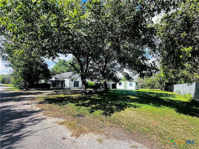 201 Maple St, Yoakum, TX 77995 - view of front of home
