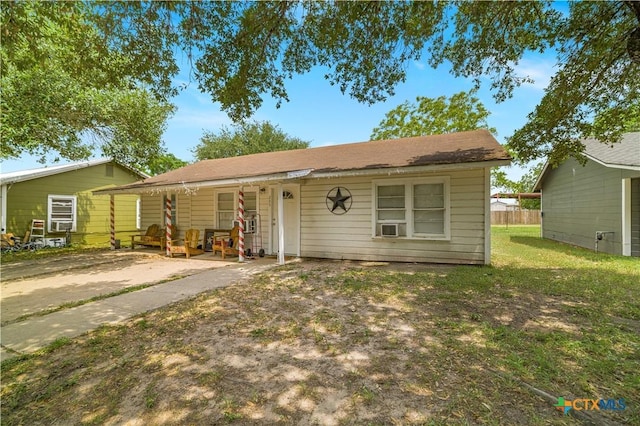 205 E Johnson St, Cuero, TX 77954 - view of front of home featuring cooling unit
