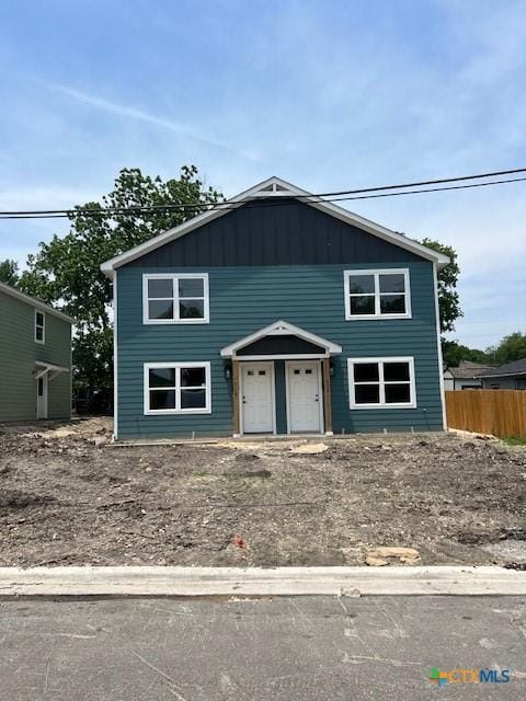 614 S 24th St, Temple, TX 76501 - view of front of property with fence
