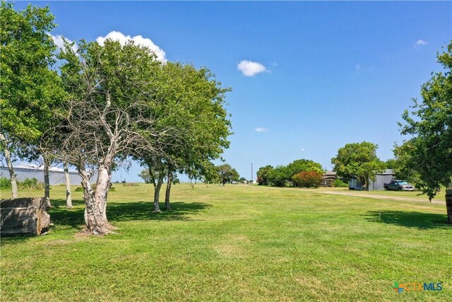 302 Luthardt, Austwell, TX 77950