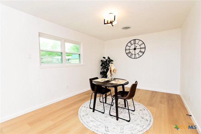 2111 Brantley Ave, Copperas Cove, TX 76522 - dining space featuring light wood finished floors and baseboards