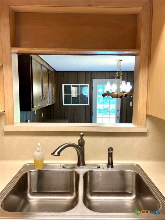208 Brown St, Edna, TX 77957 - photo 6