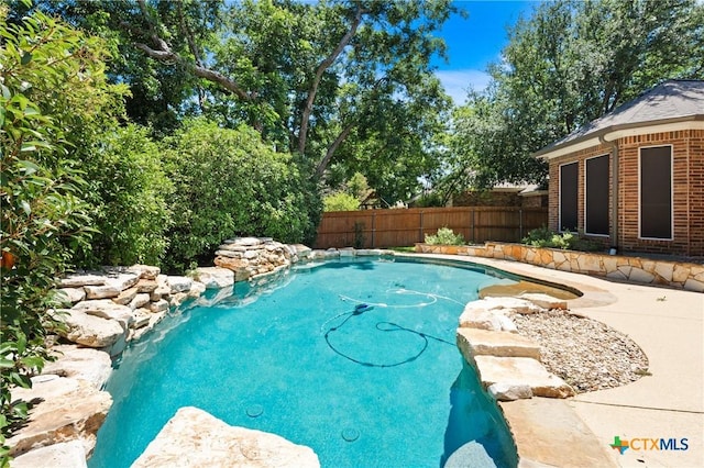 5905 Turtle Creek Trl, Temple, TX 76502 - view of pool featuring a fenced backyard