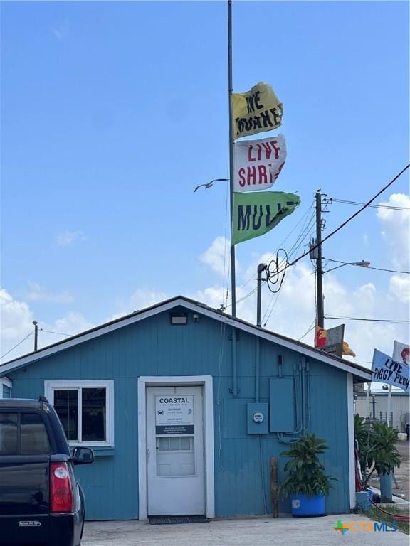 303 E Bay Ave, Seadrift, TX 77983 - photo 38