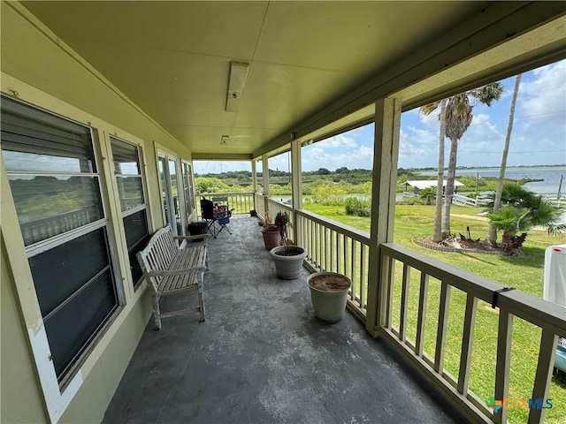 303 E Bay Ave, Seadrift, TX 77983 - photo 5