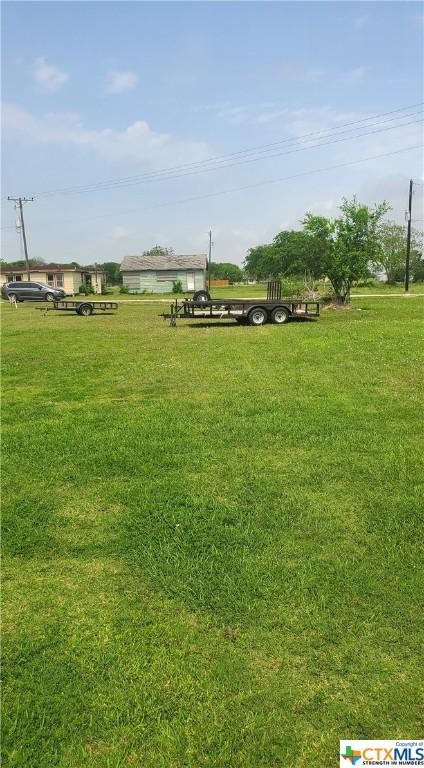 303-309 W Austin Ave, Seadrift, TX 77983 - photo 10
