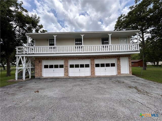 614 Apollo Dr, Edna, TX 77957 - photo 28