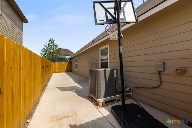 865 Stockdale Rd, Copperas Cove, TX 76522 - view of side of property featuring a central air condition unit