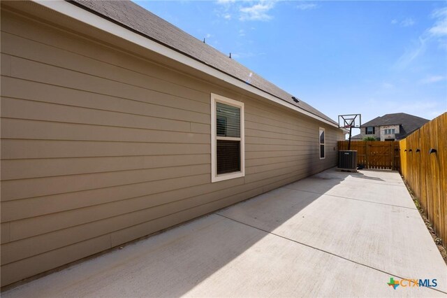 865 Stockdale Rd, Copperas Cove, TX 76522 - fenced backyard featuring a patio