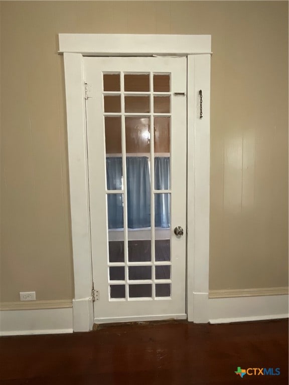 room details featuring wood-type flooring