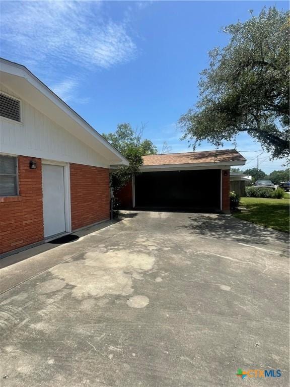 509 W Thomas St, Cuero, TX 77954 - photo 20