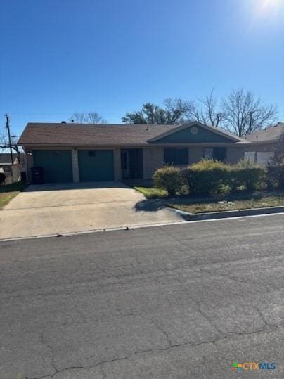 3206 Tallwood Dr, Killeen, TX 76549 - ranch-style home featuring an attached garage and concrete driveway