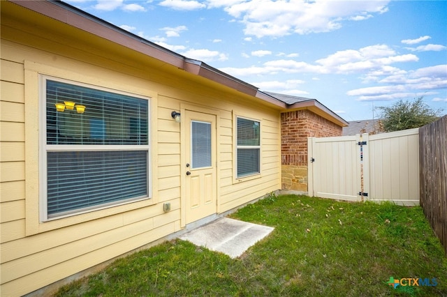 exterior space featuring a yard