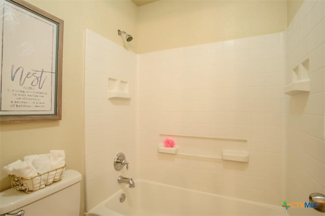 full bathroom with bathtub / shower combination and toilet