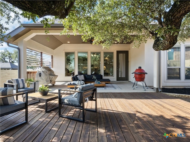514 Orchard Way, New Braunfels, TX 78132 - wooden terrace featuring an outdoor hangout area