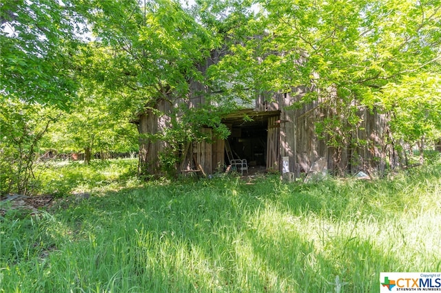 view of outdoor structure