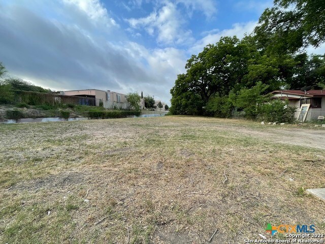 Listing photo 3 for 310 Uvalde St, San Antonio TX 78210