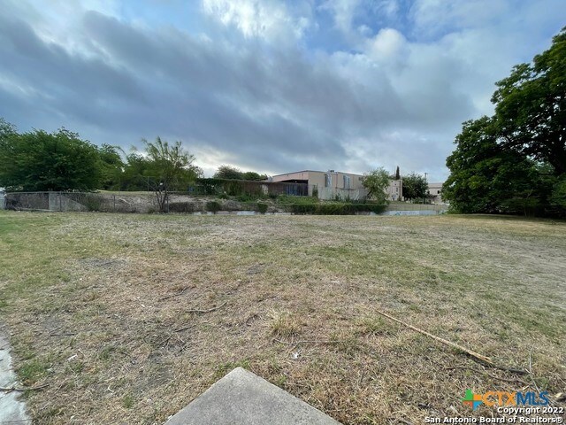 310 Uvalde St, San Antonio TX, 78210 land for sale