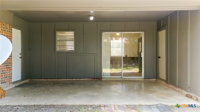 405 Carothers St, Copperas Cove, TX 76522 - empty room featuring concrete flooring