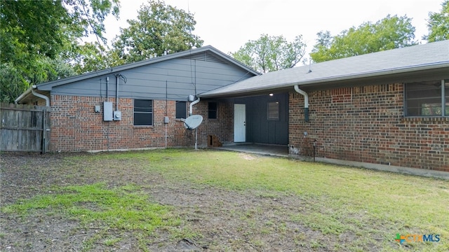 405 Carothers St, Copperas Cove, TX 76522 - back of property featuring brick siding
