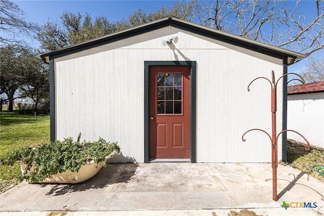 view of outdoor structure featuring an outdoor structure