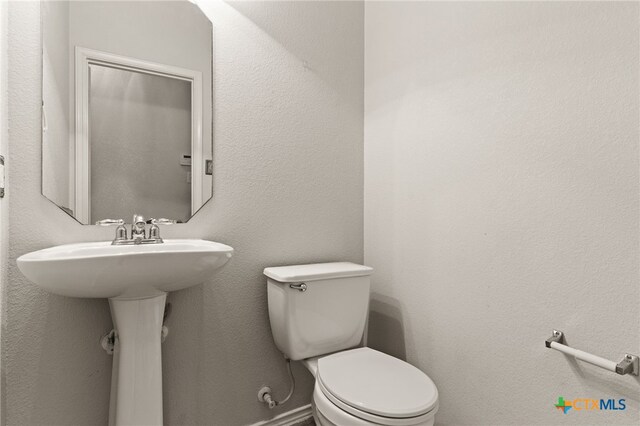 1505 Line Dance Ct, Killeen, TX 76542 - half bath with toilet