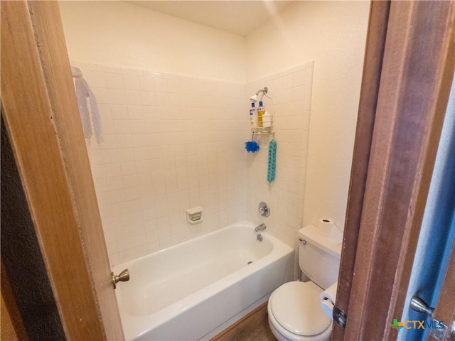 101 Maplewood Dr Unit 28, Victoria, TX 77901 - full bathroom featuring toilet and  shower combination