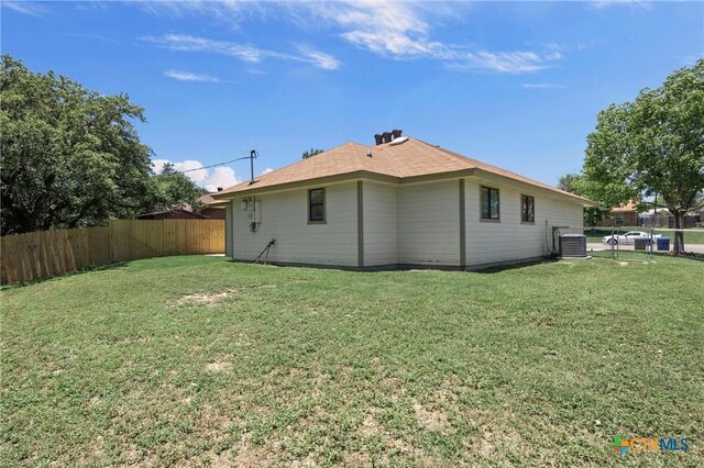 116 Spur Dr, Copperas Cove, TX 76522 - back of house featuring a fenced backyard and a gate