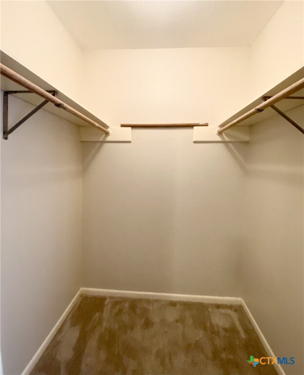 507 Santa Fe, Victoria, TX 77904 - walk in closet with carpet