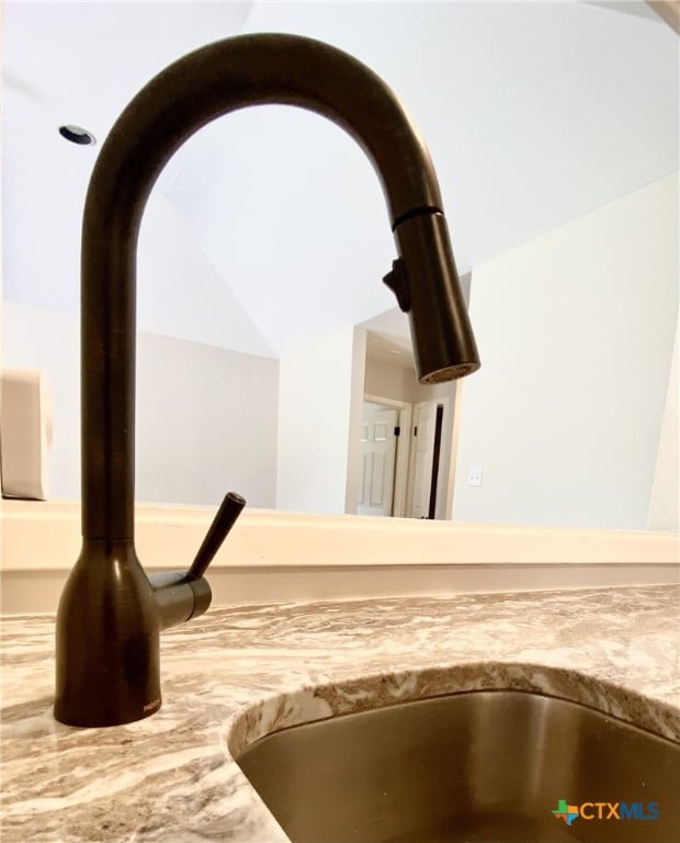 507 Santa Fe, Victoria, TX 77904 - detailed view