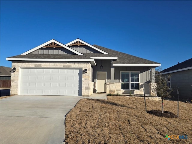 view of front facade with a garage