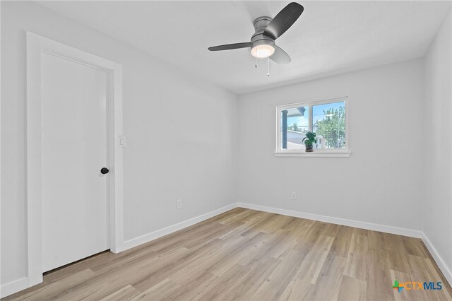 711 Santa Rosa Dr, Killeen, TX 76541 - unfurnished room with light wood-style floors and a ceiling fan