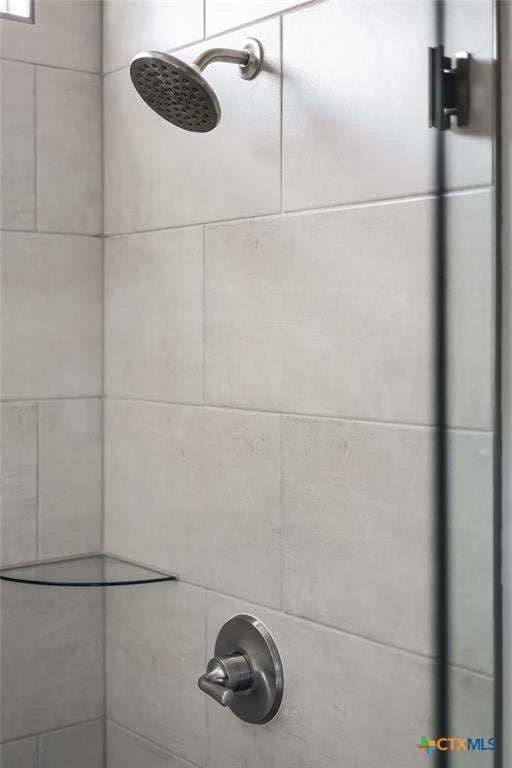 interior details with tiled shower