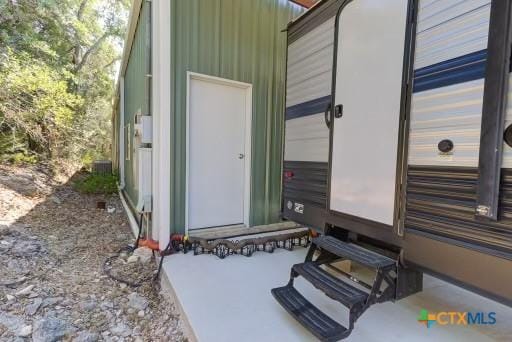 162 Canyon Crk, Canyon Lake, TX 78133 - exterior space