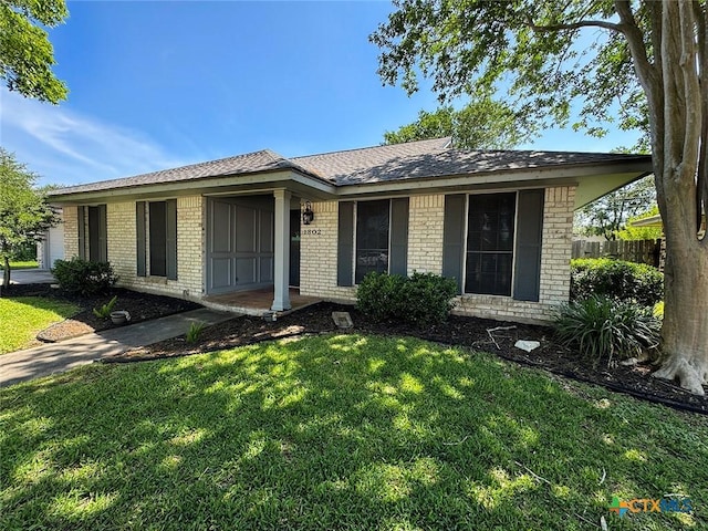 1802 Plantation Rd, Victoria, TX 77904 - ranch-style home with brick siding