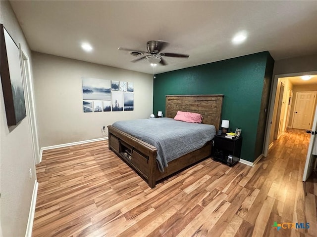 1802 Plantation Rd, Victoria, TX 77904 - bedroom featuring light wood-type flooring, baseboards, recessed lighting, and a ceiling fan