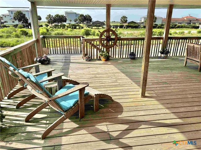 604 W Maple St, Port Oconnor, TX 77982 - photo 2
