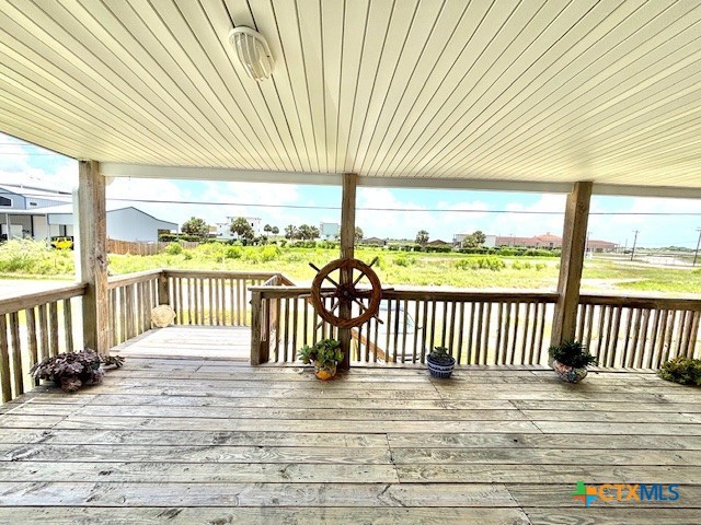 604 W Maple St, Port Oconnor, TX 77982 - photo 6