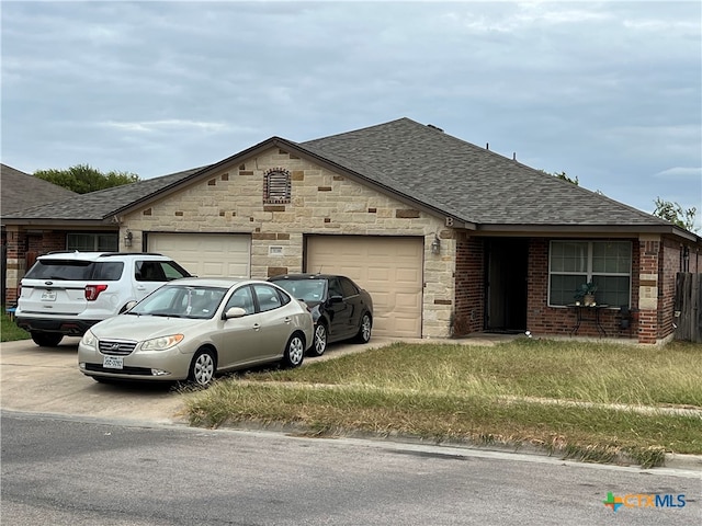 view of front facade with a garage