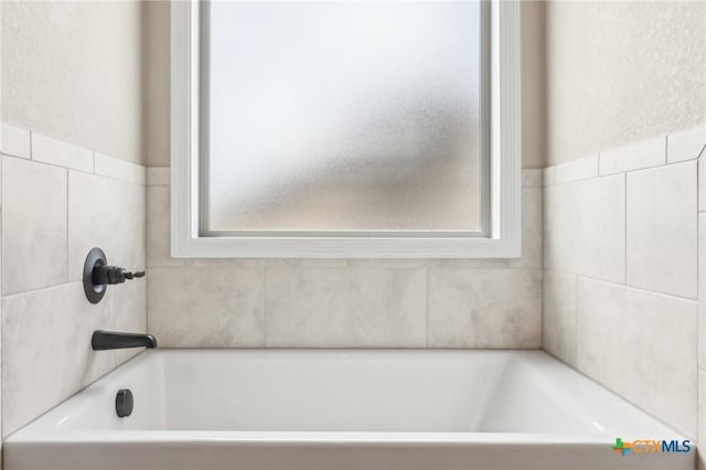 4007 Aerie St, Salado, TX 76571 - full bathroom featuring a tub