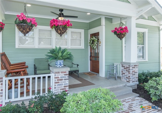 entrance to property featuring a porch