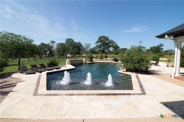 547 Powder Rdg, Luling, TX 78648 - view of pool