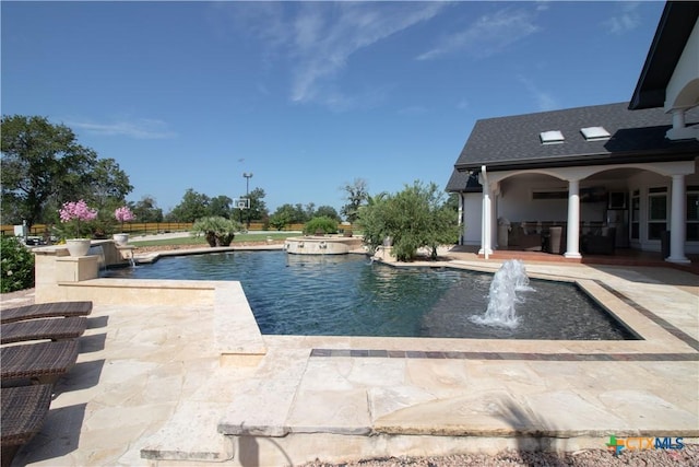 547 Powder Rdg, Luling, TX 78648 - view of pool featuring a patio area and a pool with connected hot tub