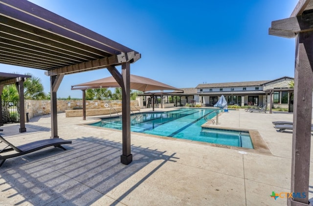 119 Rivalto Dr, Horseshoe Bay, TX 78657 - community pool with a patio