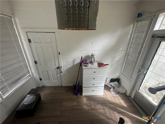502 Tommy Dr, Port Lavaca, TX 77979 - bedroom featuring wood finished floors