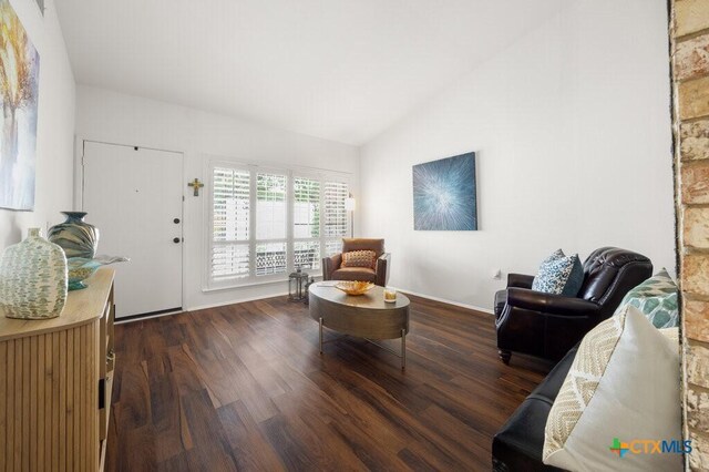 5006 Las Campanas St, San Antonio, TX 78233 - sitting room with wood finished floors, high vaulted ceiling, and baseboards